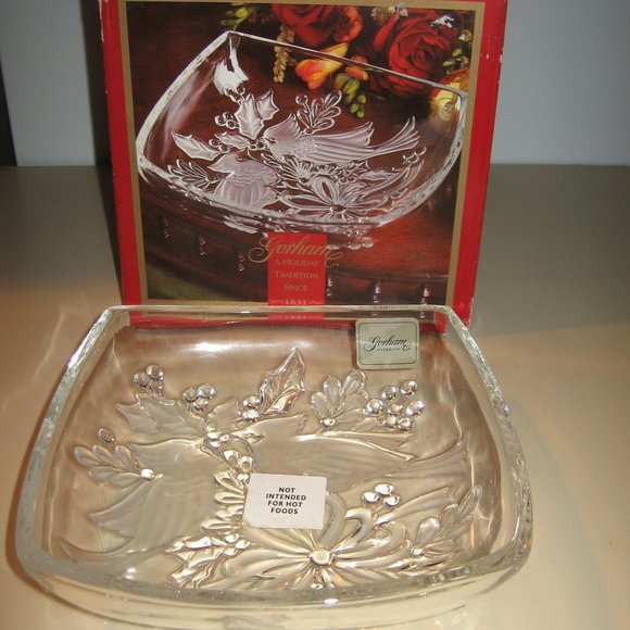 Gorham Other - NIB GORHAM 8" Square CARDINAL Crystal Bowl 1831 Holiday Traditions